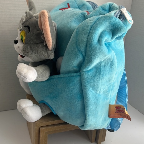 Tom and Jerry velvet soft kids plush backpack for any occasion. Detachable Tom - Picture 10 of 17